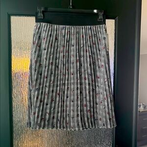 Floral Pleated Skirt - Gray and Red
